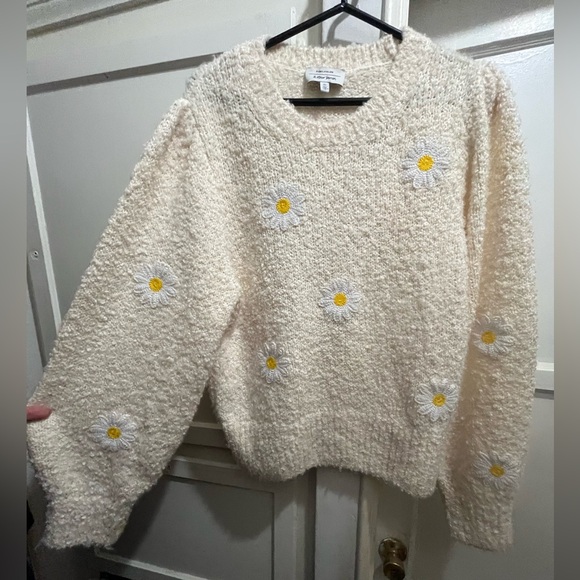 & Other Stories Playful Embroidery daisy Sweater in Cream size large - Picture 13 of 16
